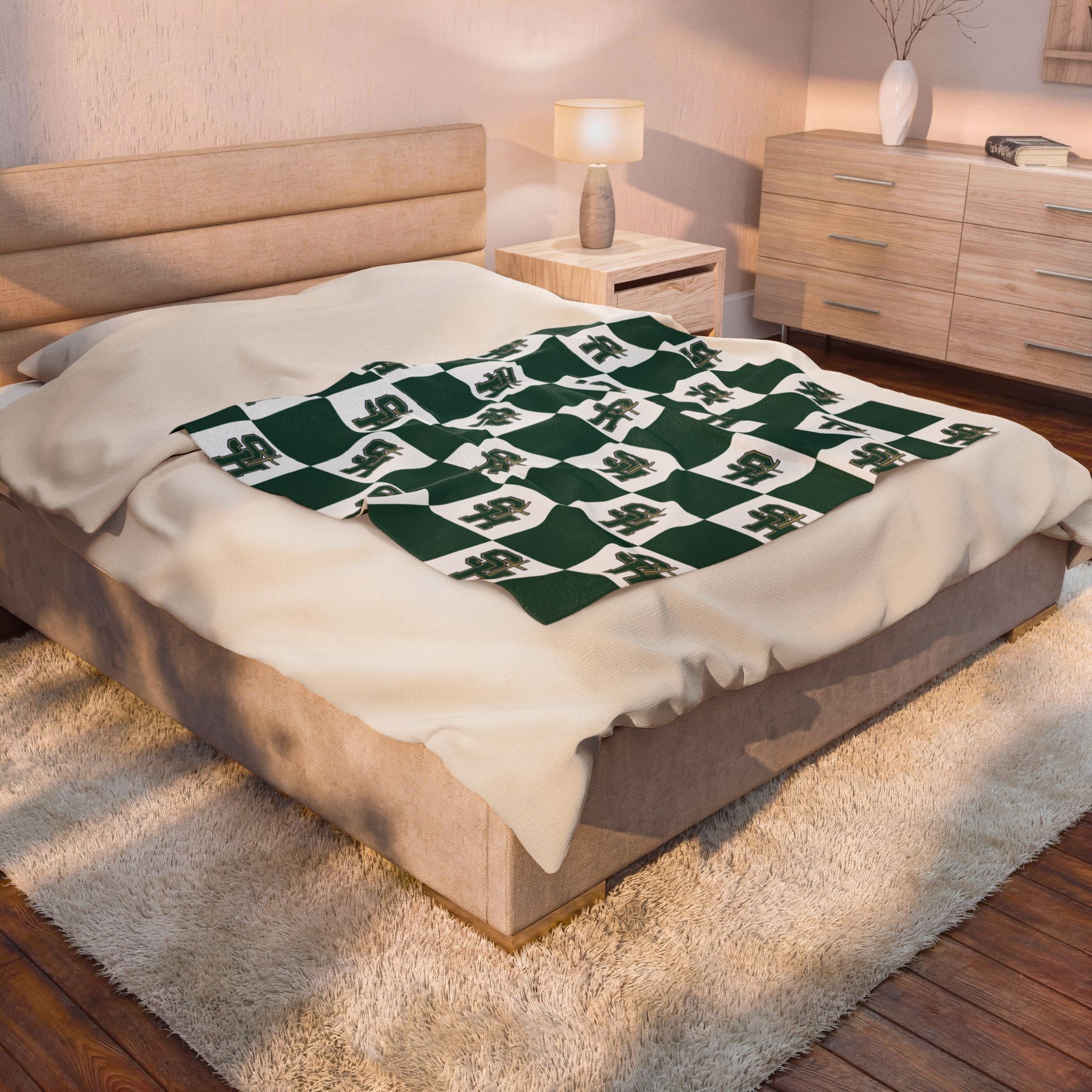 Hedwig School Monogram Checkered Plush Soft Blanket - Image 4