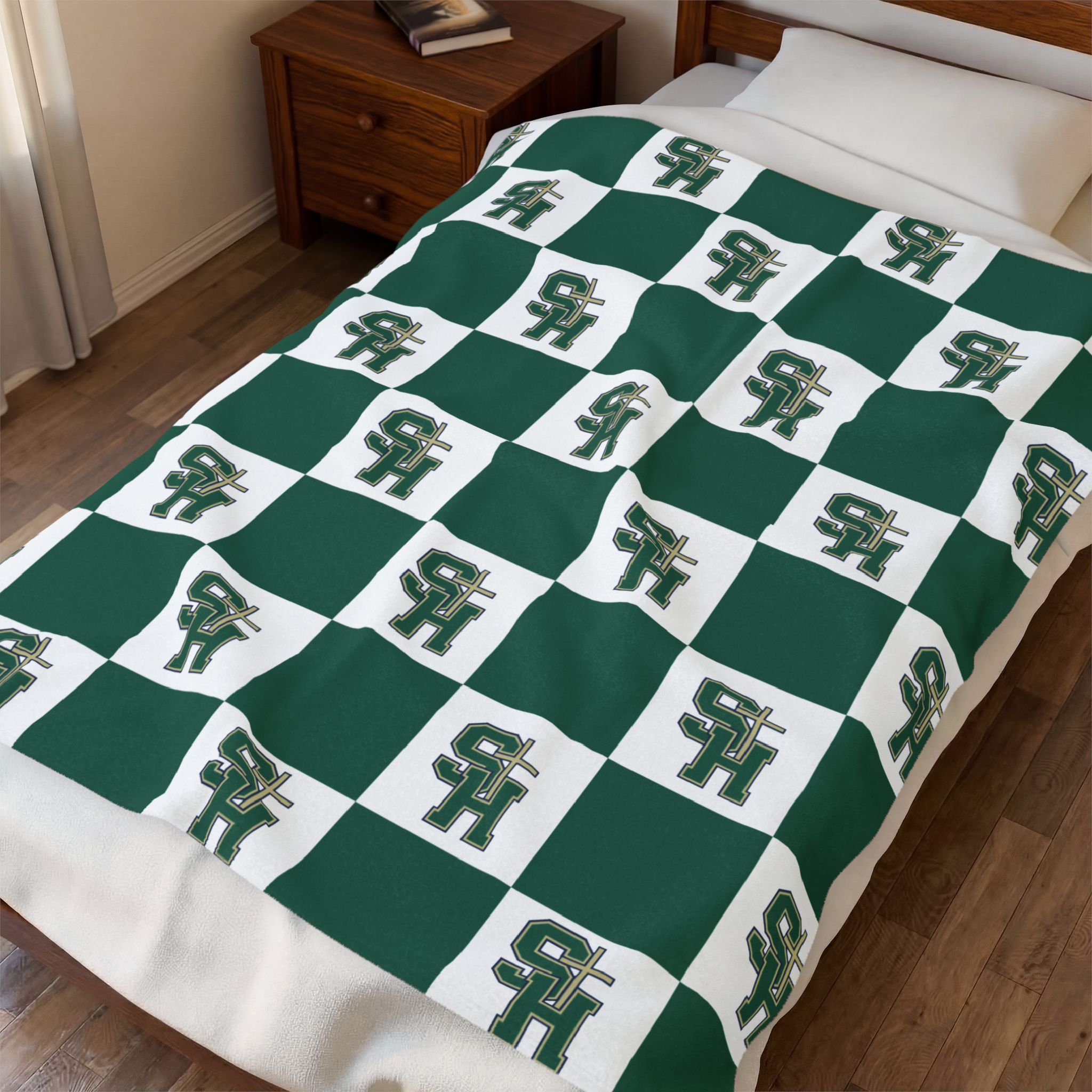 Hedwig School Monogram Checkered Plush Soft Blanket - Image 3